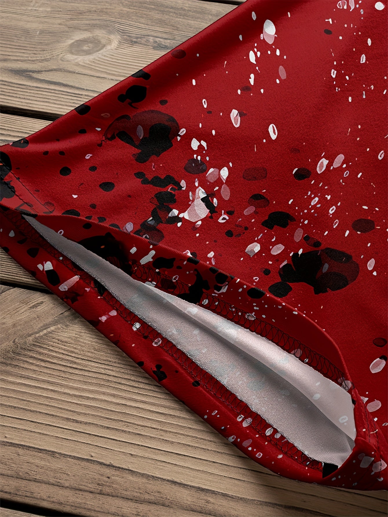 Guy & Dia Women's Plus Size T-Shirt - Bold Red & Black Retro Pin-Up Graphic Tee, Casual Everyday & Formal Outfits - Machine Washable Plus Size Top for Women